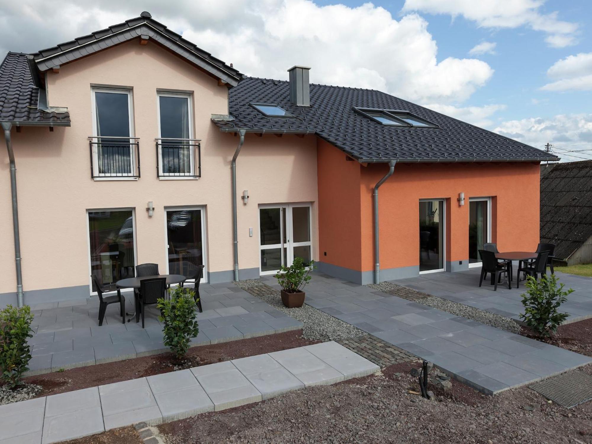 Lovely Modern Apartment With Private Terrace Ellscheid Eksteriør billede